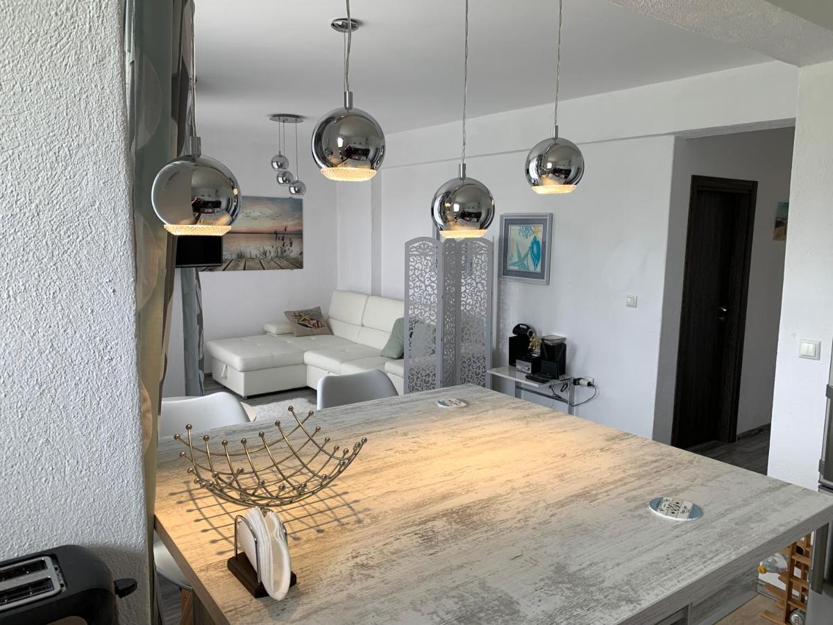 Oasis By The Sea Apartment Primorsko Exterior photo
